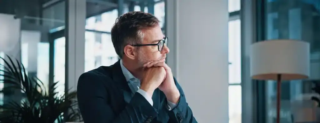 cadre aec des lunettes en reflexion